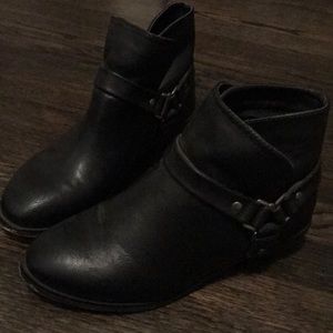 Vegan Forever 21 Ankle Booties Size 9